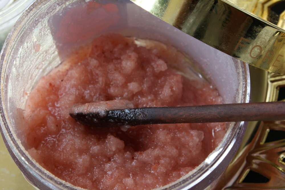 Forest Essentials Hydrating Sea Salt Crystal Rose Dupe, Salt Scrub DIY with Flower Infused Oil