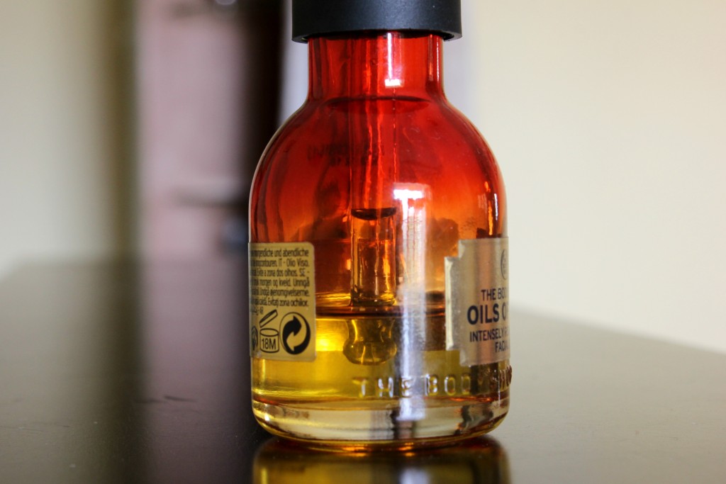The Body Shop Oils of Life Intensely Revitalizing Facial Oil Product Review